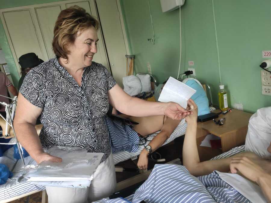 Комитет солдатских матерей посещает военных в госпиталях